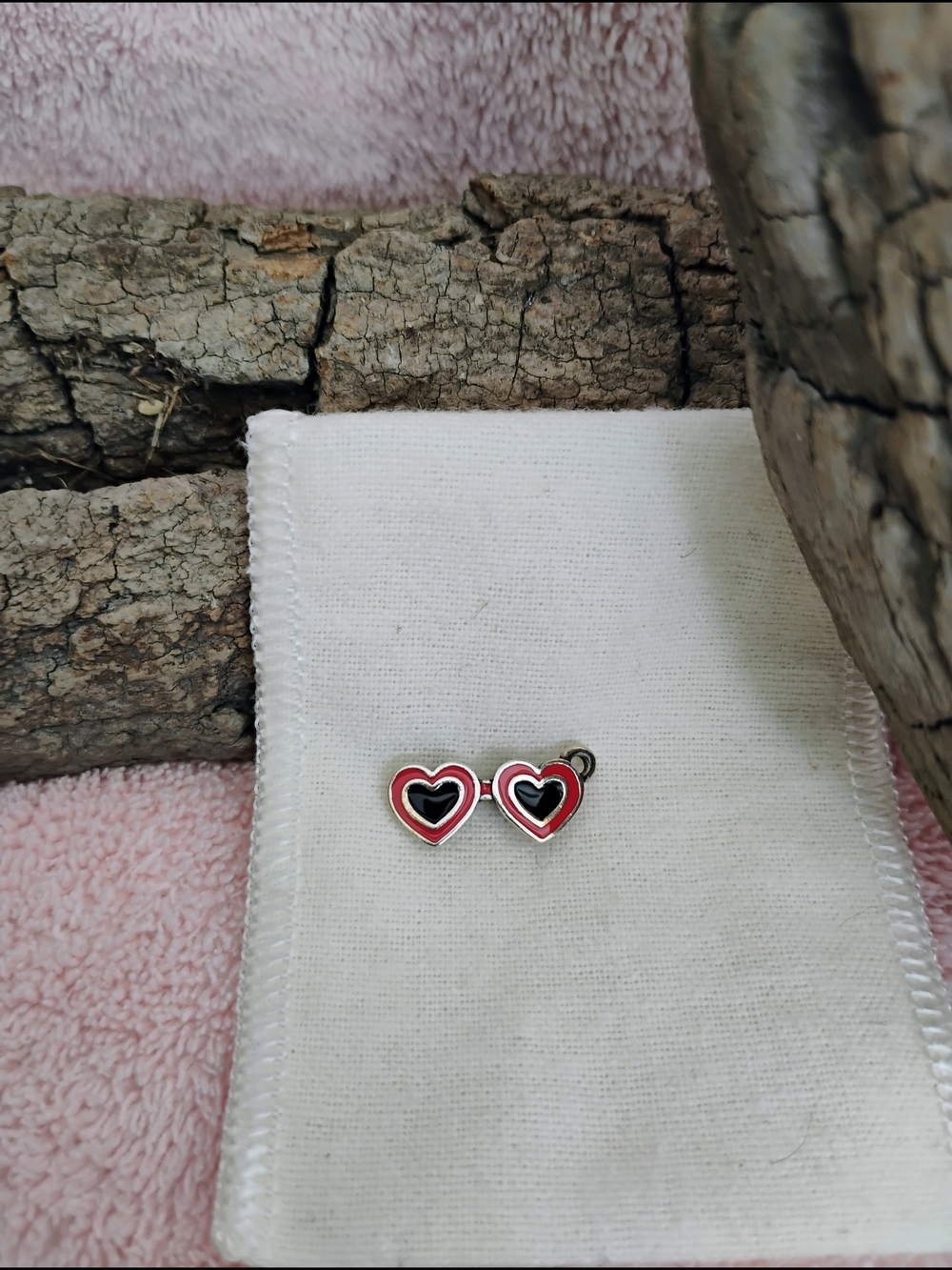 James Avery Retired Red, Black, And Silver Enamel Heart Sunglasses Charm